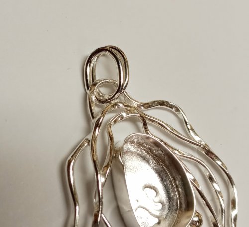 Judy Larson's Organic Wire Pendant - , Contemporary Wire Jewelry, Butane Torch, Soldering, Solder, organic wire and cab pendant